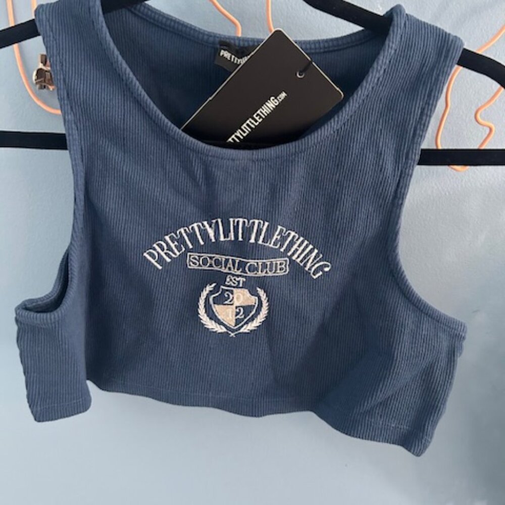 Crop Top - Picture 4 of 4